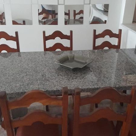 Aconchegante E Amplo Apartamento Familiar Pertinho Da Praia! 瓜鲁雅 外观 照片